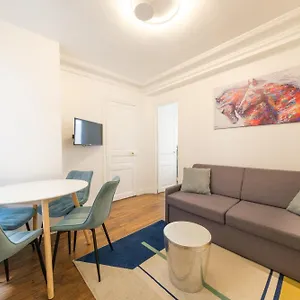 Mgic 4p Montmartre Parigi