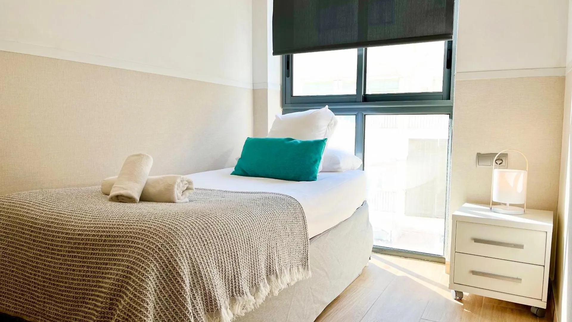 Feelathome Mozart Apartments Barcelona Spain