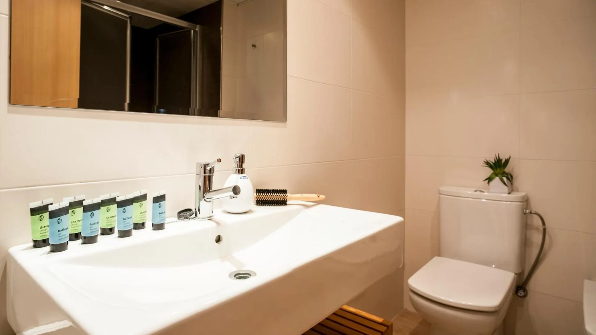 Feelathome Mozart Apartments Barcelona