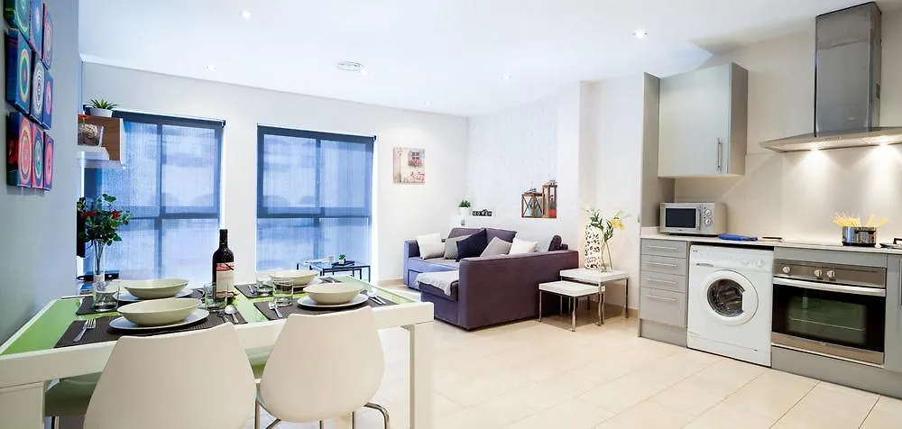 Feelathome Mozart Apartments Barcellona Spagna