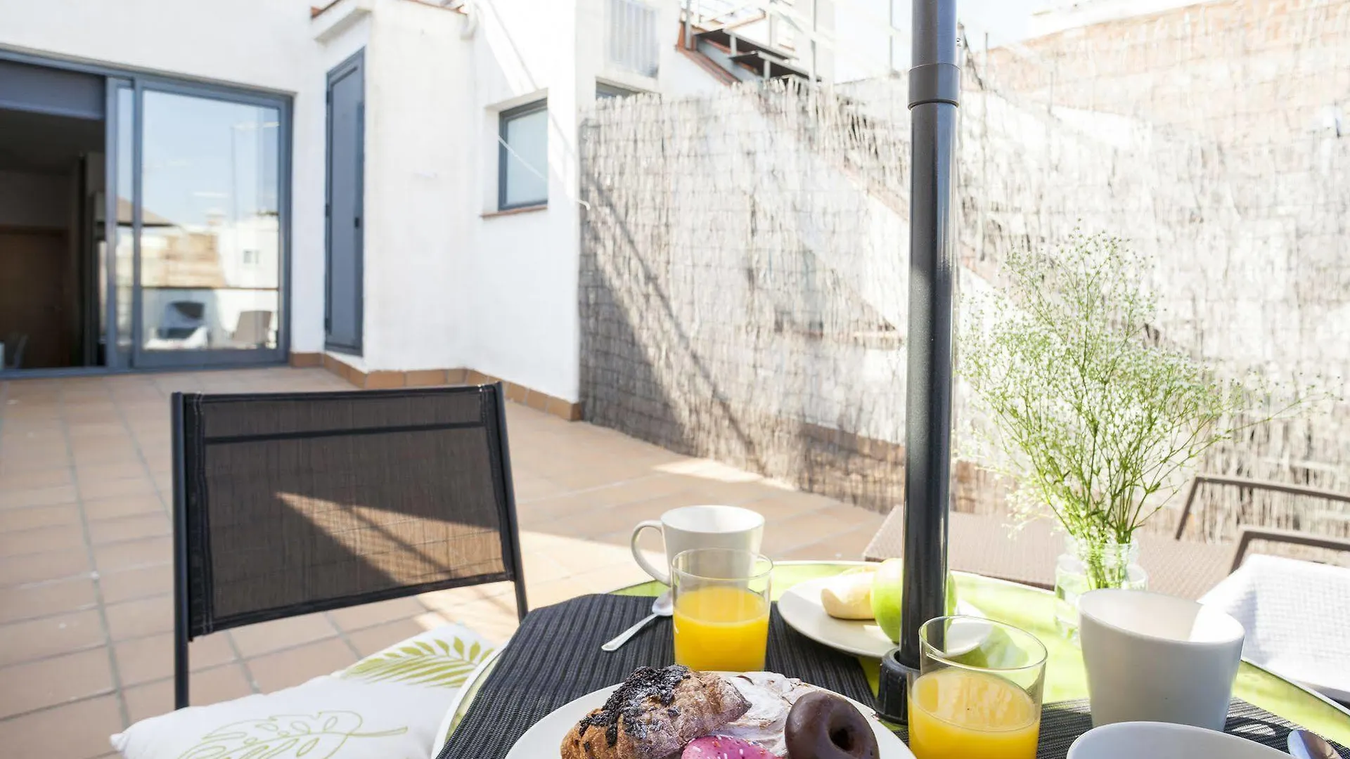 Feelathome Mozart Apartments Barcellona Spagna